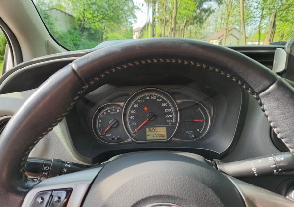 Toyota Yaris cena 33900 przebieg: 170090, rok produkcji 2015 z Lądek-Zdrój małe 232